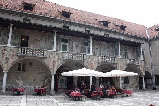 Plecnikov Hram Krizanke